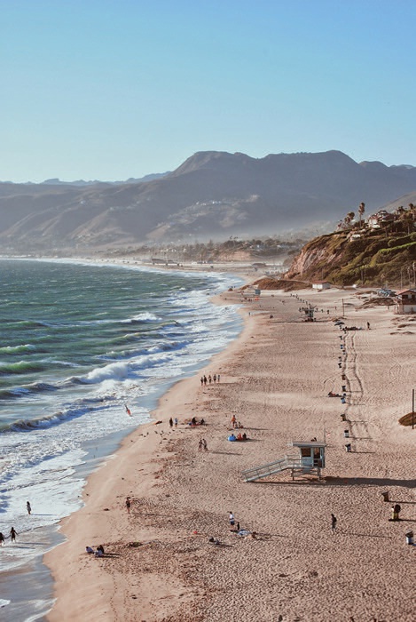  L.A.’s bountiful beaches serve as a perfect escape for Levi. PHOTO: BY MEGAN BUCKNALL/UNSPLASH
