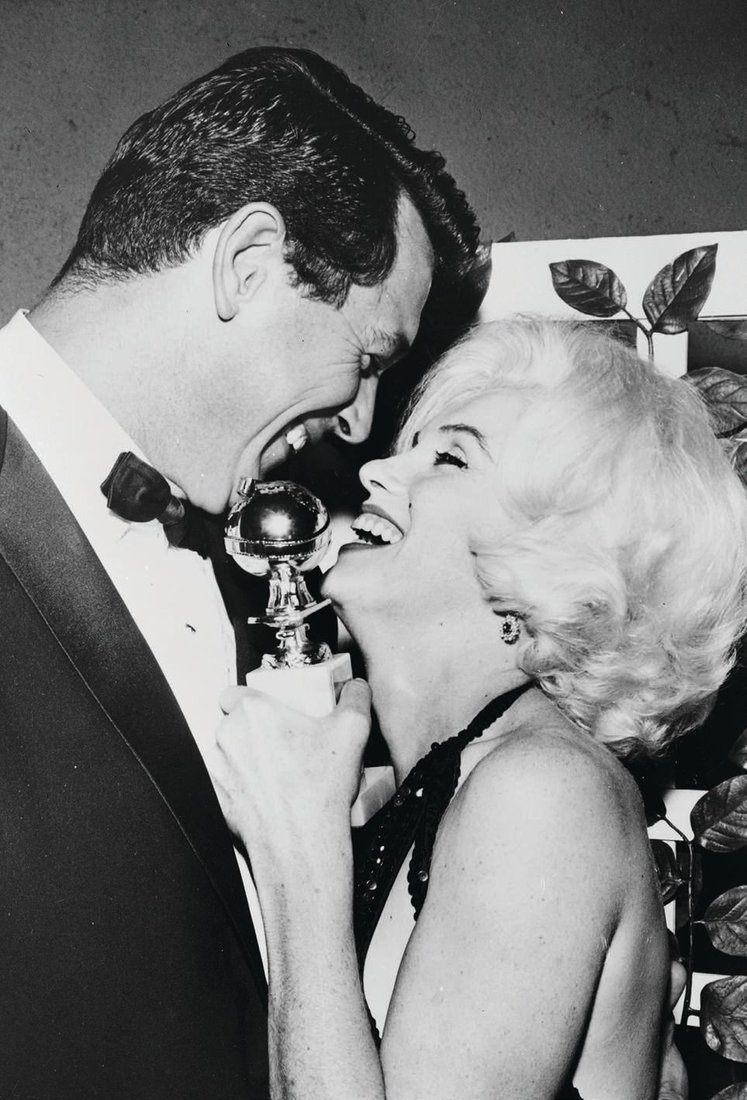 Rock Hudson presents Marilyn Monroe with a Golden Globe Award at the Hollywood Foreign Press Association’s 19th annual dinner PHOTO BY: KEYSTONE/GETTY IMAGES